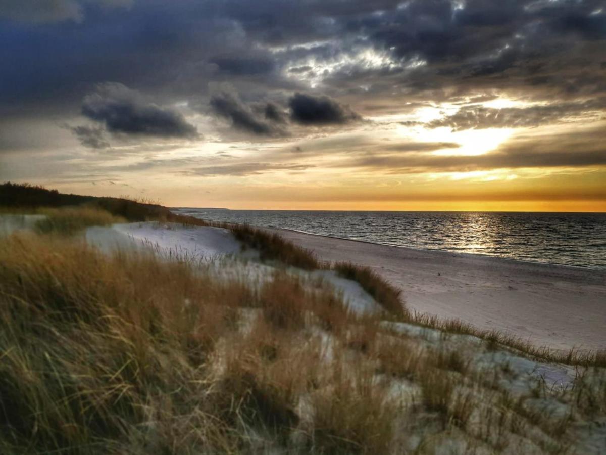 Mistral Przy Plazy Domki Caloroczne Ustka Bagian luar foto